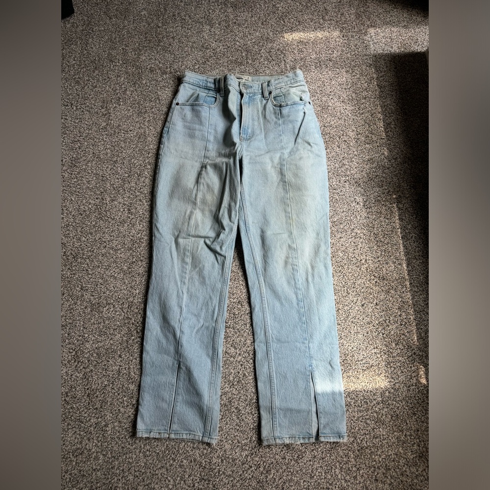 Abercrombie & Fitch The 90s Straight Ultra High Rise
